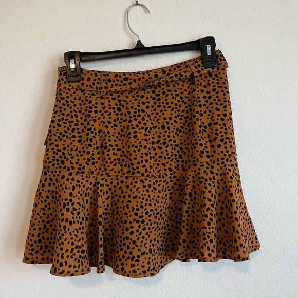 Cheetah Print Mini Skirt - Picture 4 of 4